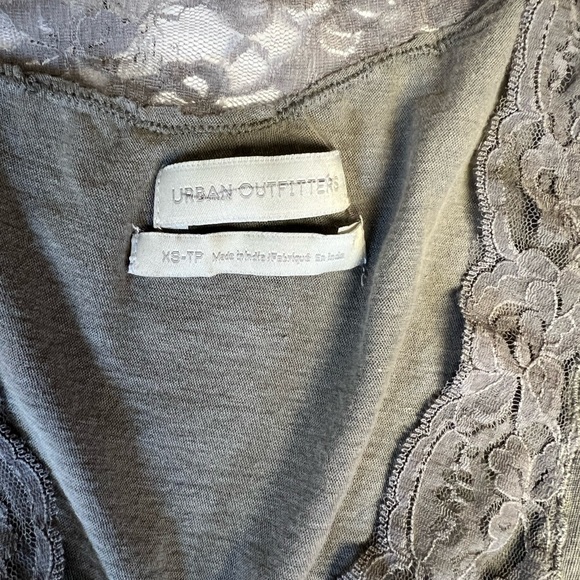 Urban Outfitters Top size XS - Picture 2 of 3